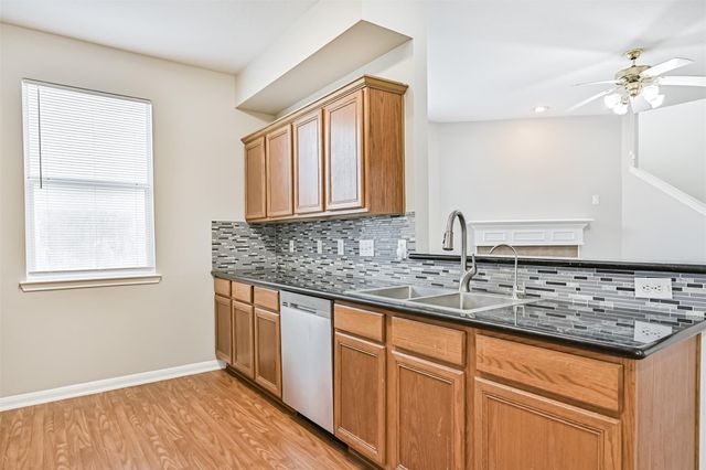 4714 Montclair Hill Lane, Fresno, TX 77545