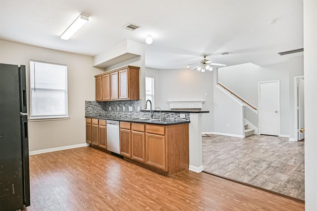 4714 Montclair Hill Lane, Fresno, TX 77545