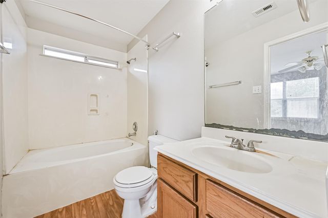 4714 Montclair Hill Lane, Fresno, TX 77545