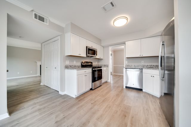 344 N Birchwood Dr, Hendersonville, TN 37075
