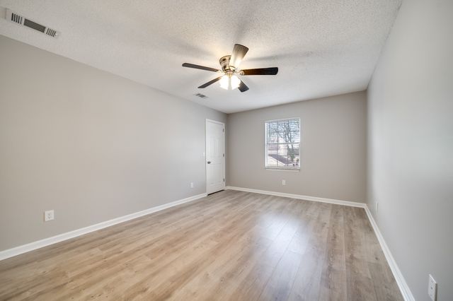 344 N Birchwood Dr, Hendersonville, TN 37075