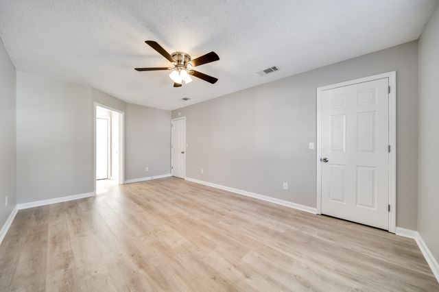 344 N Birchwood Dr, Hendersonville, TN 37075