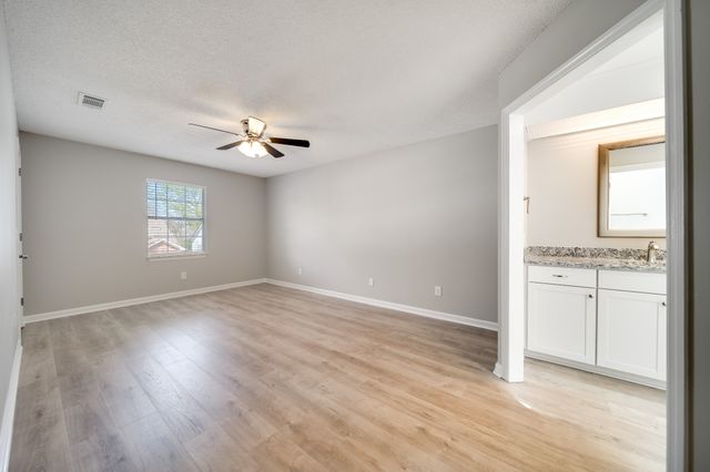 344 N Birchwood Dr, Hendersonville, TN 37075