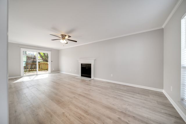 344 N Birchwood Dr, Hendersonville, TN 37075