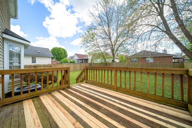 344 N Birchwood Dr, Hendersonville, TN 37075