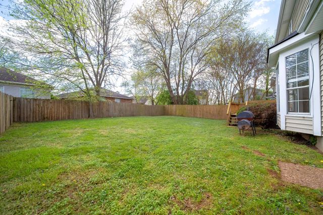 344 N Birchwood Dr, Hendersonville, TN 37075