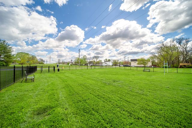 344 N Birchwood Dr, Hendersonville, TN 37075