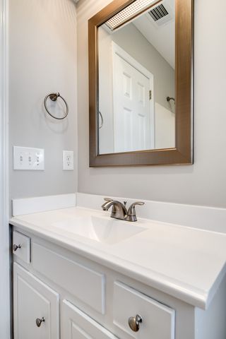 344 N Birchwood Dr, Hendersonville, TN 37075