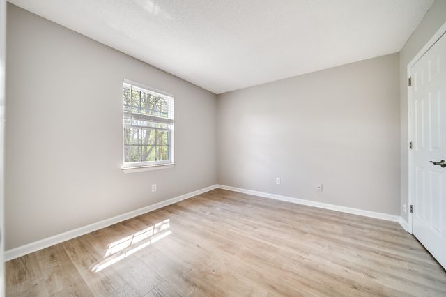 344 N Birchwood Dr, Hendersonville, TN 37075