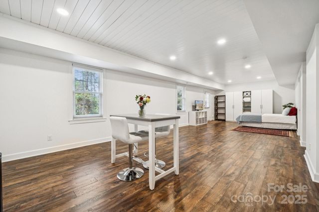 10834 Rogalla Drive, Charlotte, NC 28277