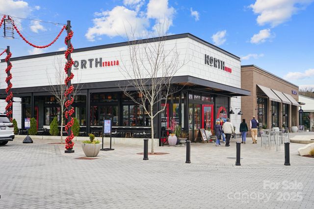 10834 Rogalla Drive, Charlotte, NC 28277