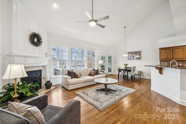 10834 Rogalla Drive, Charlotte, NC 28277