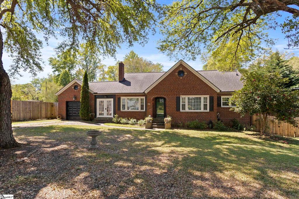 229 Florence Street, Pickens, SC 29671