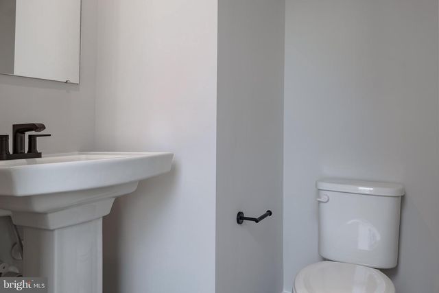 6 FOXWOOD DR, Hainesport, NJ 08036