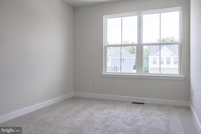 6 FOXWOOD DR, Hainesport, NJ 08036