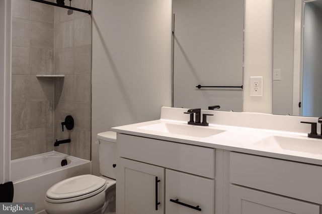 6 FOXWOOD DR, Hainesport, NJ 08036