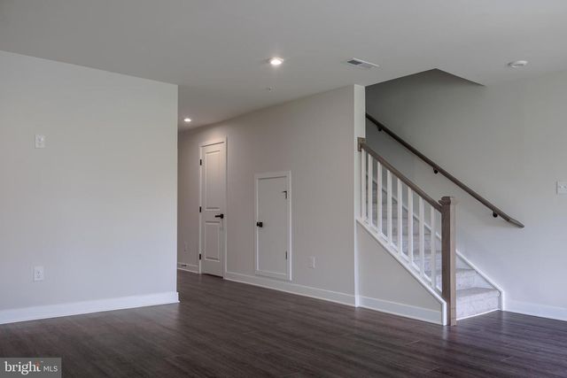 6 FOXWOOD DR, Hainesport, NJ 08036