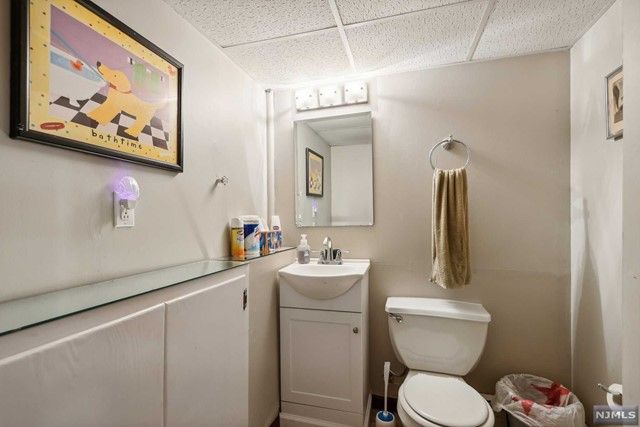 41 Dorothy Drive, North Haledon, NJ 07508