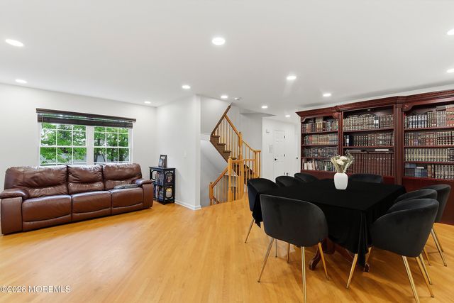 58 Charming Way, Lakewood, NJ 08701