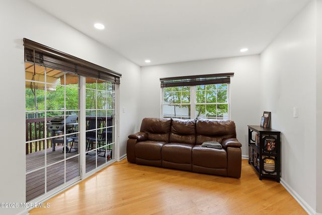 58 Charming Way, Lakewood, NJ 08701