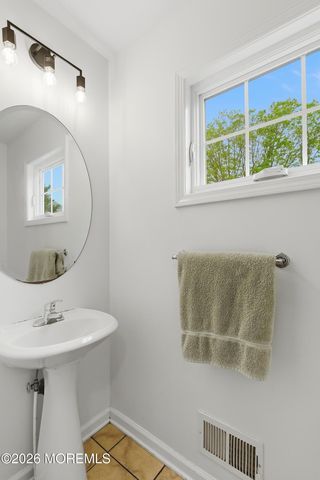 58 Charming Way, Lakewood, NJ 08701