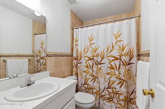 58 Charming Way, Lakewood, NJ 08701