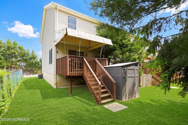 58 Charming Way, Lakewood, NJ 08701