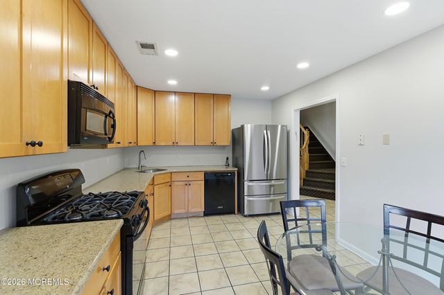 58 Charming Way, Lakewood, NJ 08701