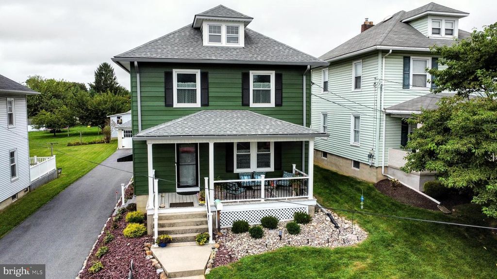144 S LIBERTY ST, Nazareth, PA 18064