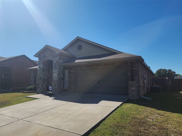 12112 Castleford Way, Fort Worth, TX 76036