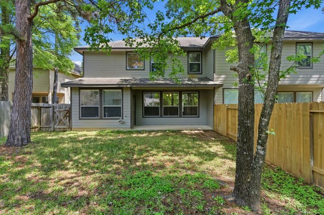 19 Aquiline Oaks Place, The Woodlands, TX 77382