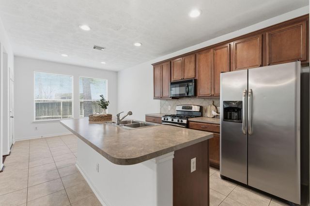 19 Aquiline Oaks Place, The Woodlands, TX 77382