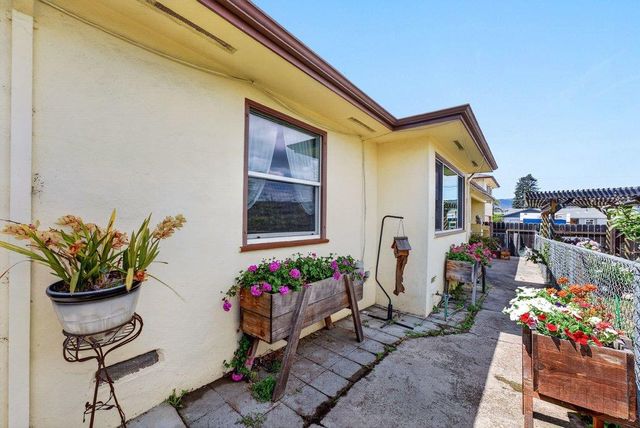 546 Green Valley Road, Watsonville, CA 95076