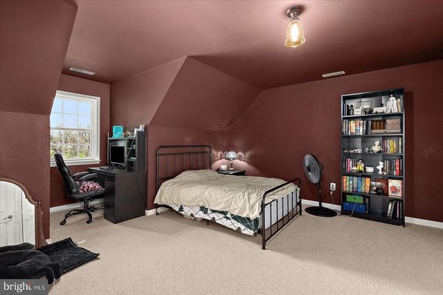 9933 MAIN ST, Berlin, MD 21811
