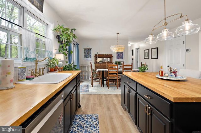 9933 MAIN ST, Berlin, MD 21811