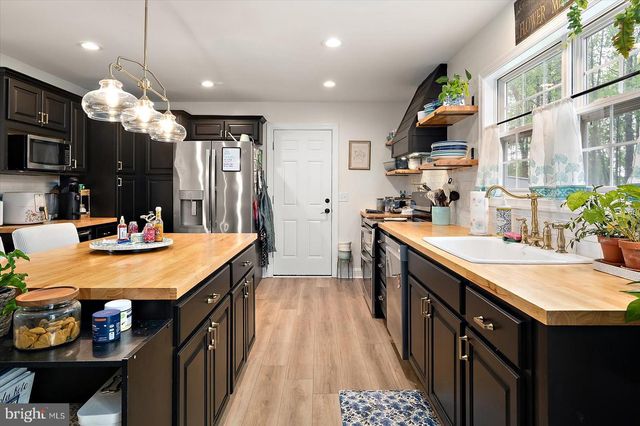 9933 MAIN ST, Berlin, MD 21811