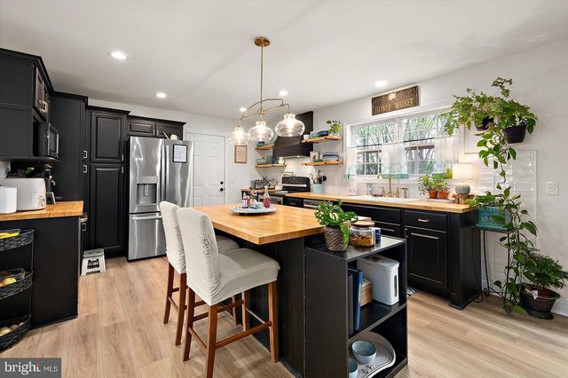9933 MAIN ST, Berlin, MD 21811