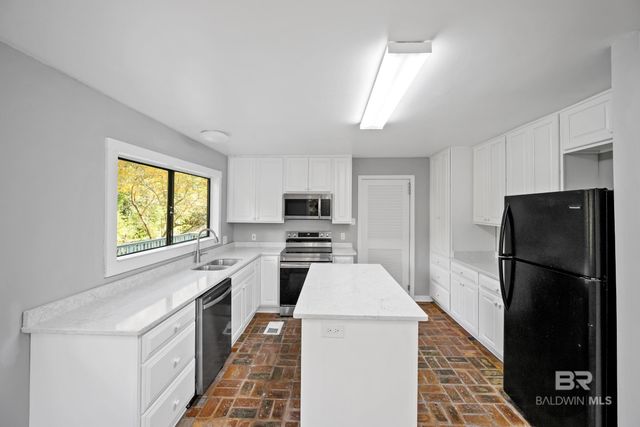 729 N Artillery Range, Spanish Fort, AL 36527