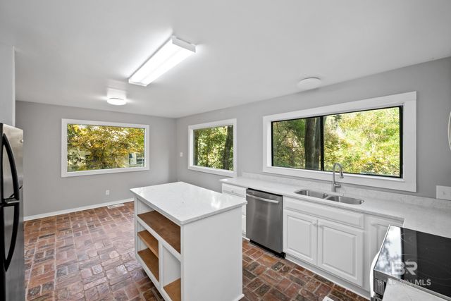 729 N Artillery Range, Spanish Fort, AL 36527