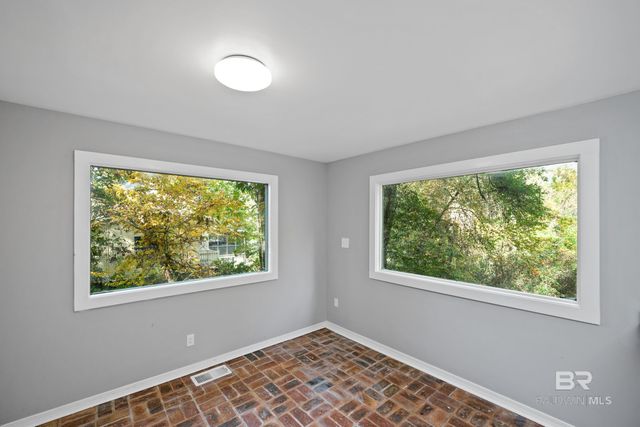 729 N Artillery Range, Spanish Fort, AL 36527