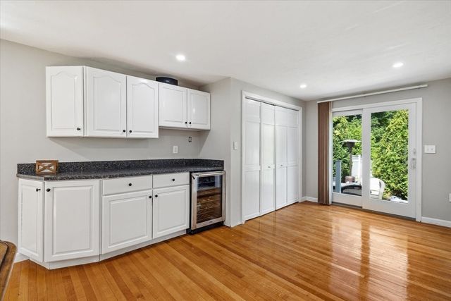 3 Arrowhead Ave, Auburn, MA 01501