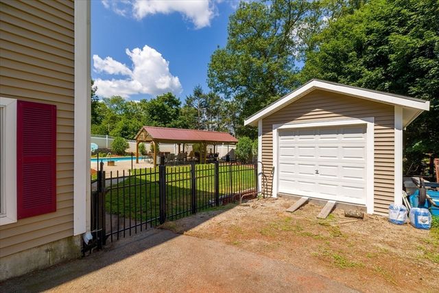 3 Arrowhead Ave, Auburn, MA 01501