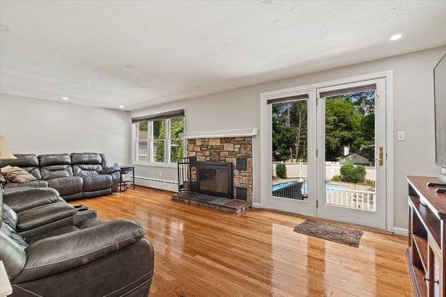 3 Arrowhead Ave, Auburn, MA 01501