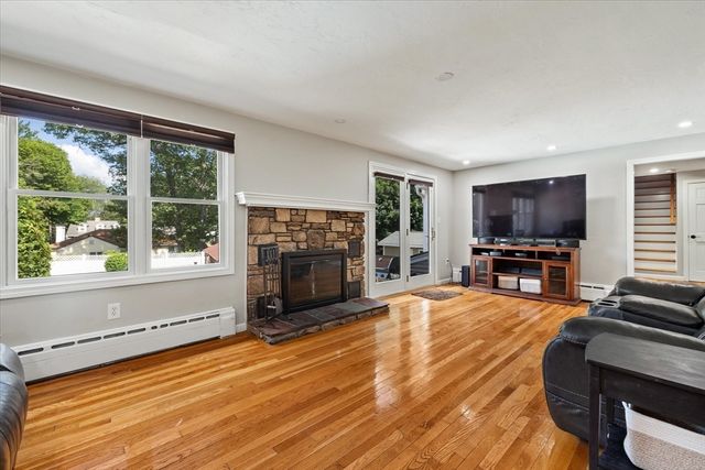 3 Arrowhead Ave, Auburn, MA 01501