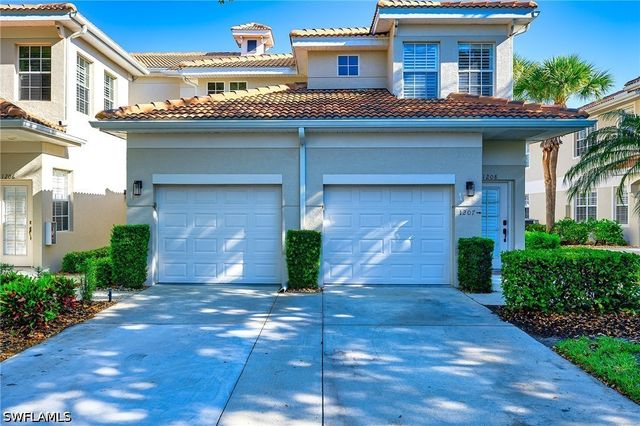 3052 Horizon LN 1207, Naples, FL 34109