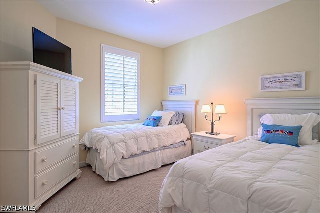 3052 Horizon LN 1207, Naples, FL 34109