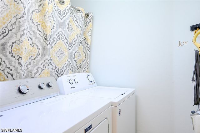 3052 Horizon LN 1207, Naples, FL 34109