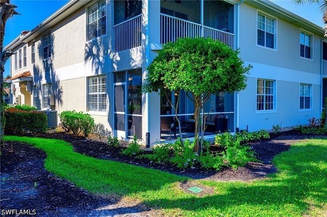 3052 Horizon LN 1207, Naples, FL 34109