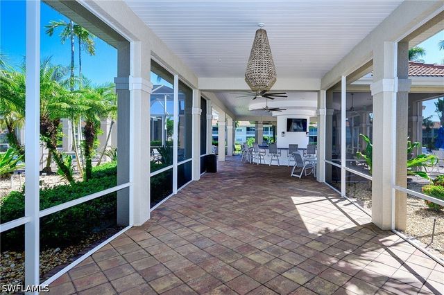 3052 Horizon LN 1207, Naples, FL 34109