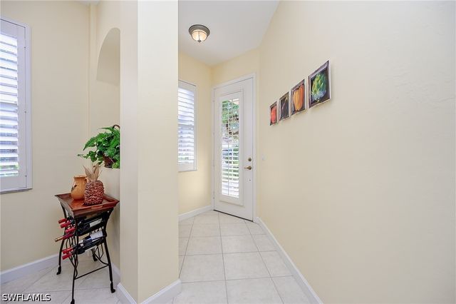 3052 Horizon LN 1207, Naples, FL 34109